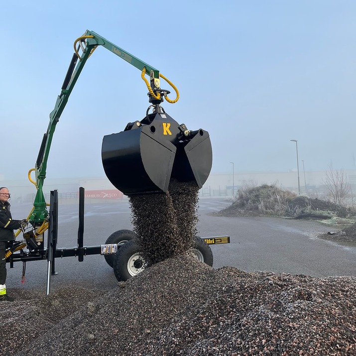 Grapple bucket for forestry trailer, 55 cm