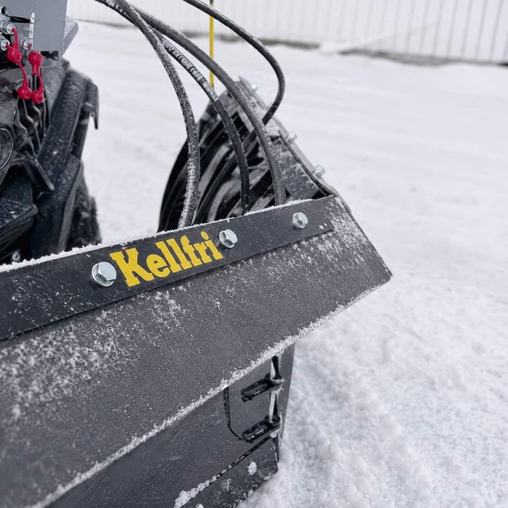 V-plough for ATV 150 cm with hydraulic power unit and cylinder