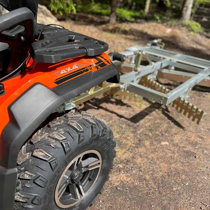 Road drag for ATV, 3-blade with electrical height adjustment function