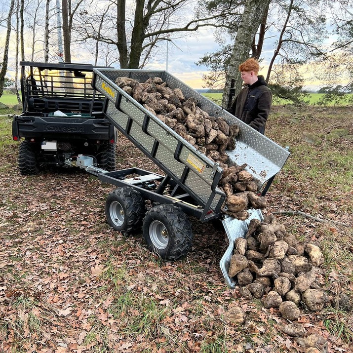 Tipping trailer ATV 1,420 kg with electrical hydraulic tipper