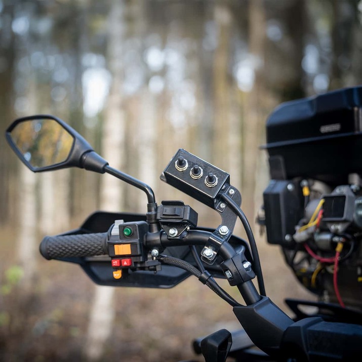 3-tonne forestry trailer ATV with 4,2 m crane