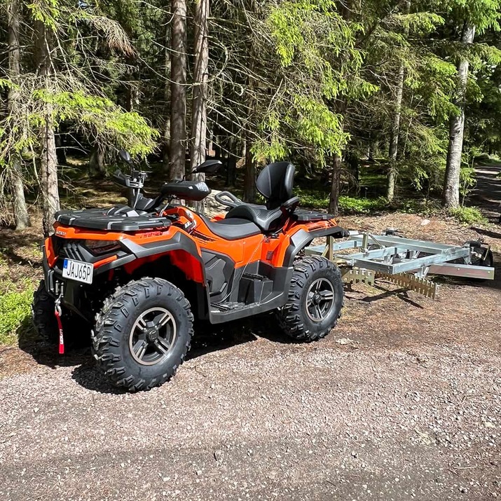 Road drag for ATV, 3-blade with electrical height adjustment function