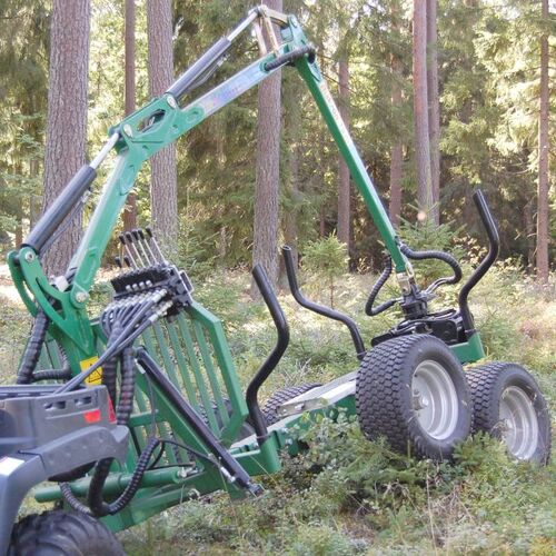Forestry trailer with crane 3.6 m