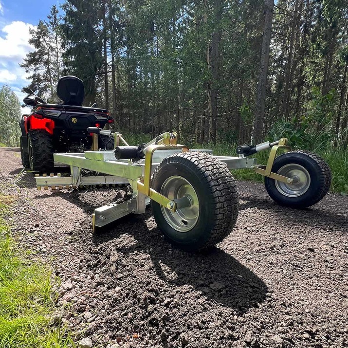 Road drag for ATV, 3-blade with electrical height adjustment function