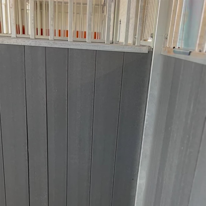 Front with sliding door 3.0 m, including plastic panelling, SWE