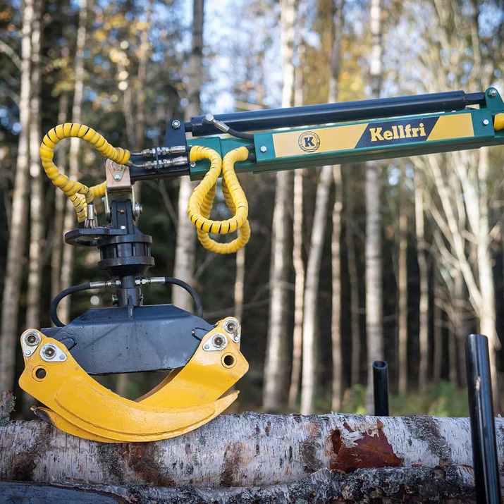 3-tonne forestry trailer ATV with 4,2 m crane