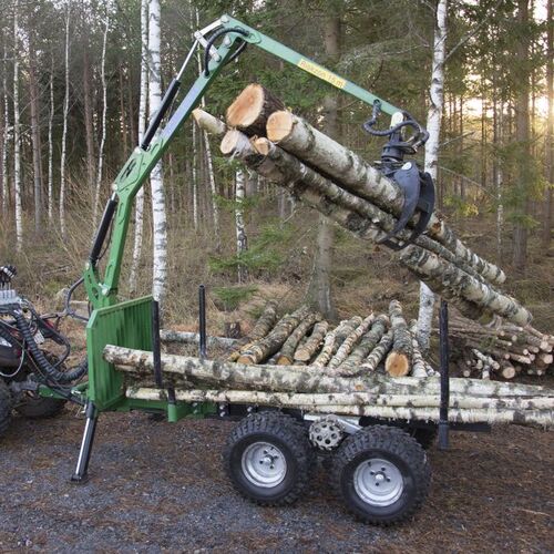 Forestry trailer with 3.6 m crane including wheel drive