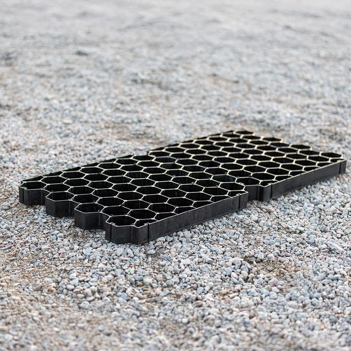 Ground-reinforcing plastic mat 1 m²