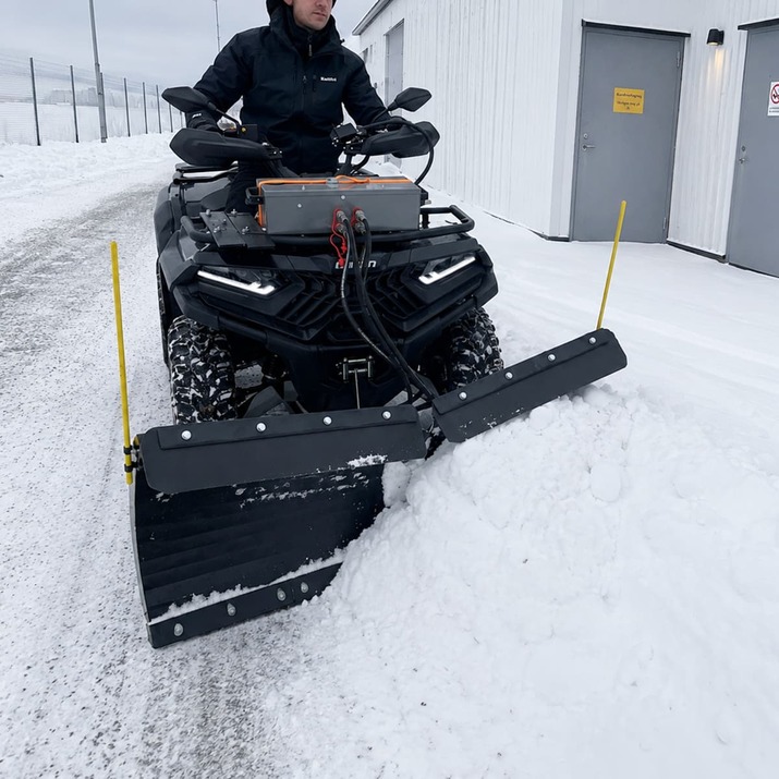 V-plough for ATV 150 cm with hydraulic power unit and cylinder
