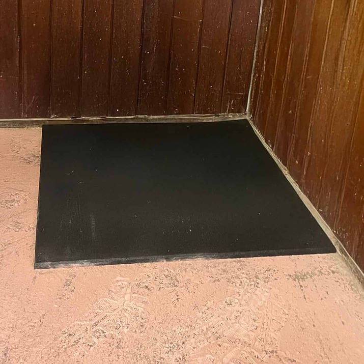 Stable mat 20 mm, 1 x 1 m