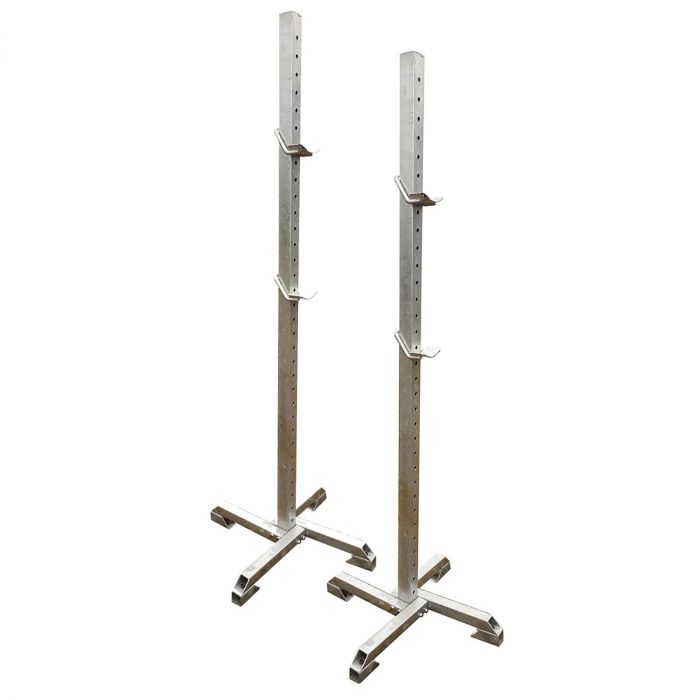 Pair of jump posts incl. 4 pole cups