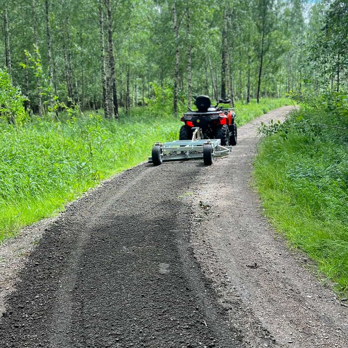 Road drag for ATV, 3-blade with electrical height adjustment function