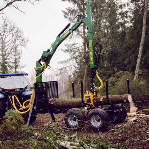 Forestry trailer 9 tonnes with crane 7.0 m