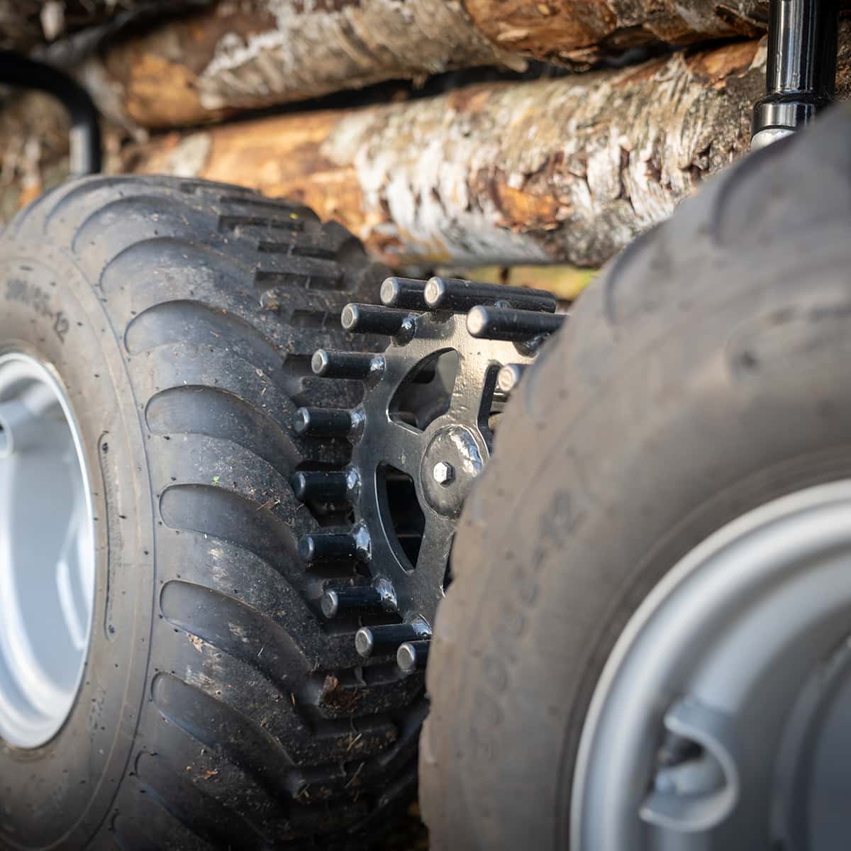 3-tonne forestry trailer ATV with 4,2 m crane