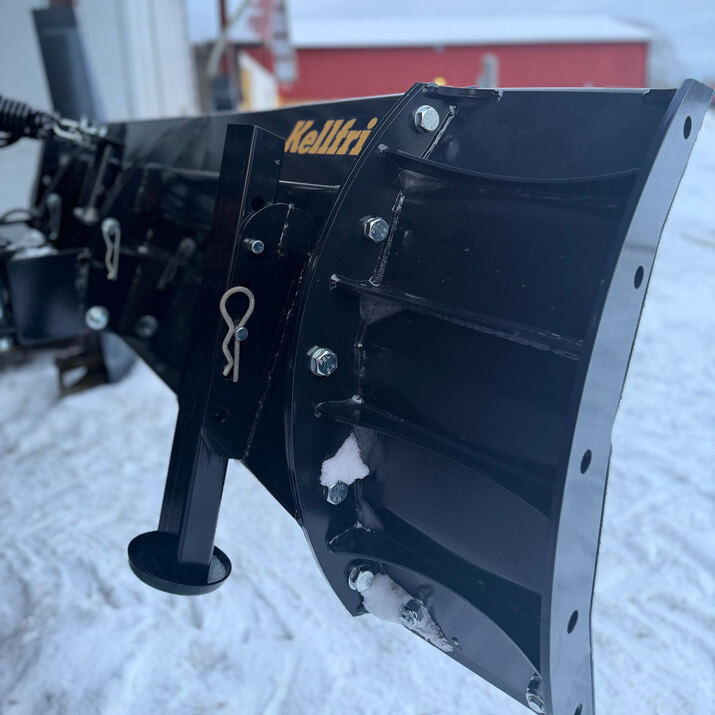 Snow plough 2,5 m, bolted Three-point attachment