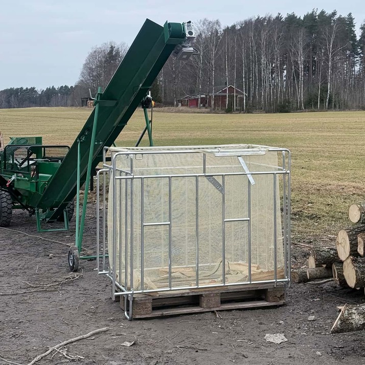 Firewood sack stand for EU and Hydro pallets