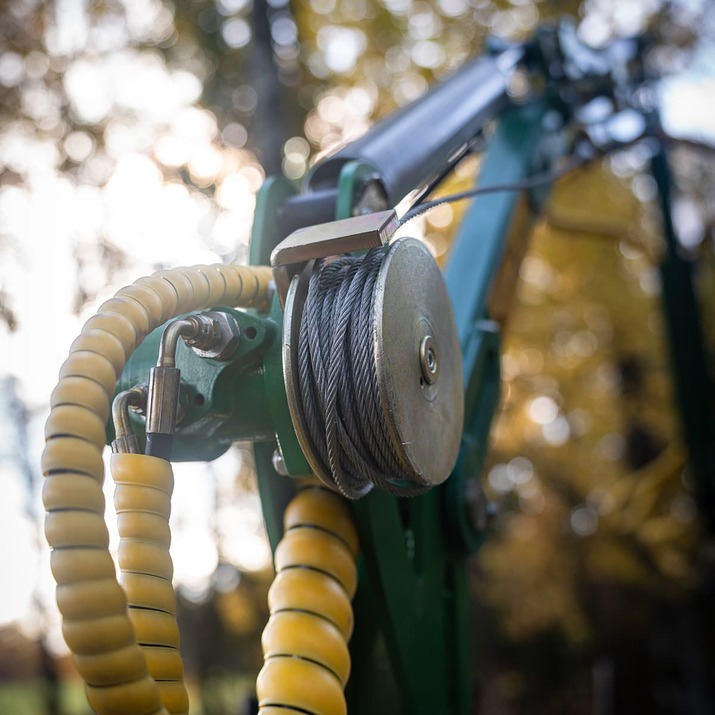 3-tonne forestry trailer ATV with 4,2 m crane
