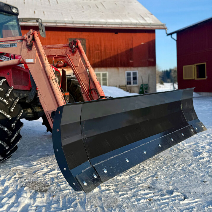 Snow plough 2,5 m, bolted Three-point attachment