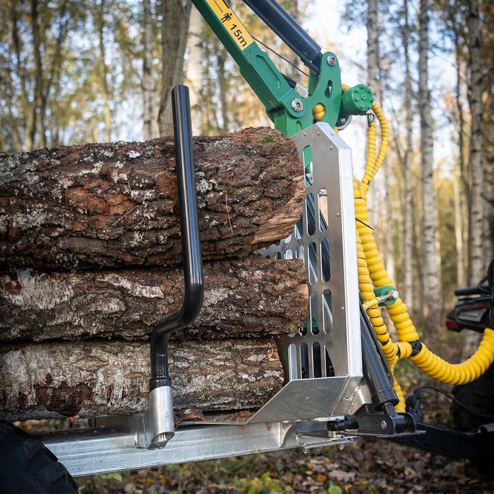 3-tonne forestry trailer ATV with 4,2 m crane