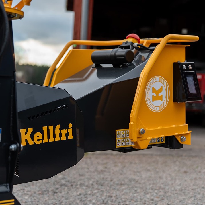 Chipper 150, with antistress hydraulic infeed