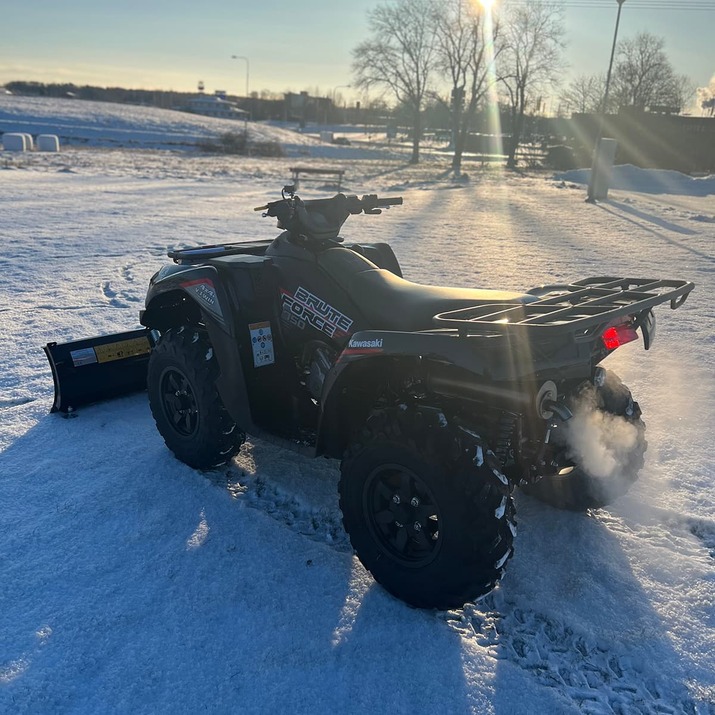 Snow blade ATV