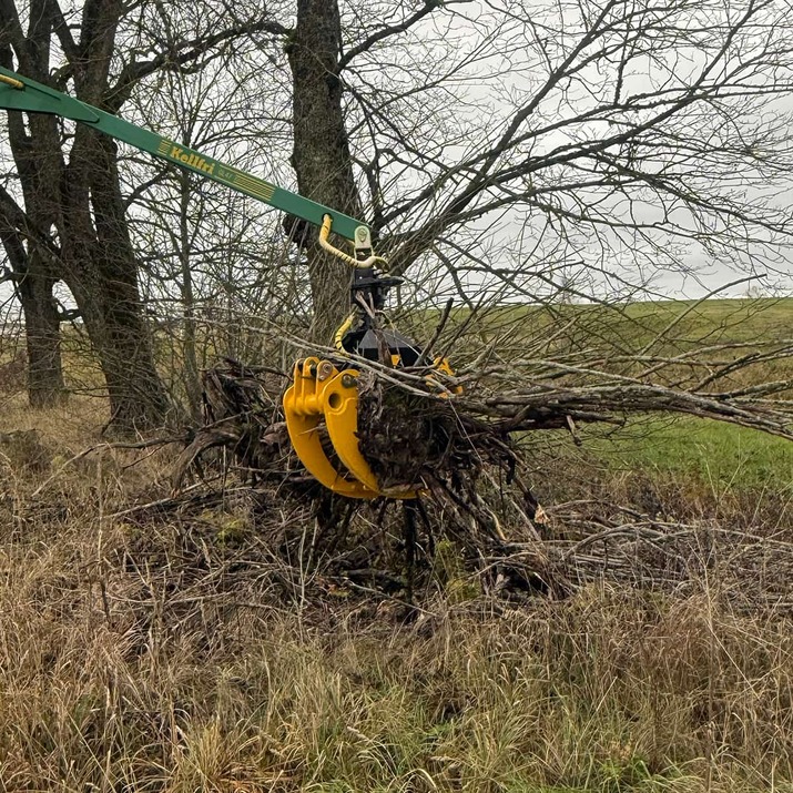 Brush grapple incl. hydraulic hose and bolts