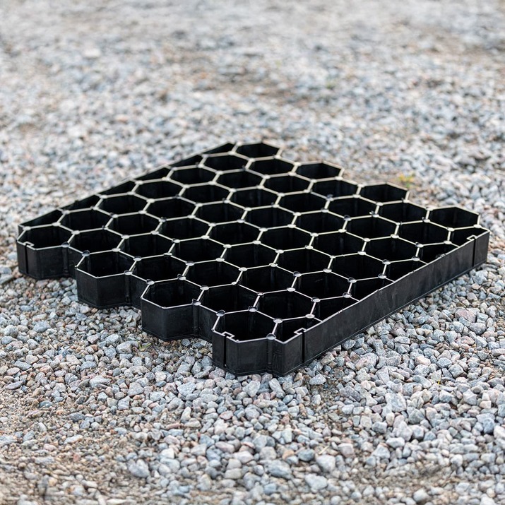 Ground-reinforcing plastic mat 1 m²