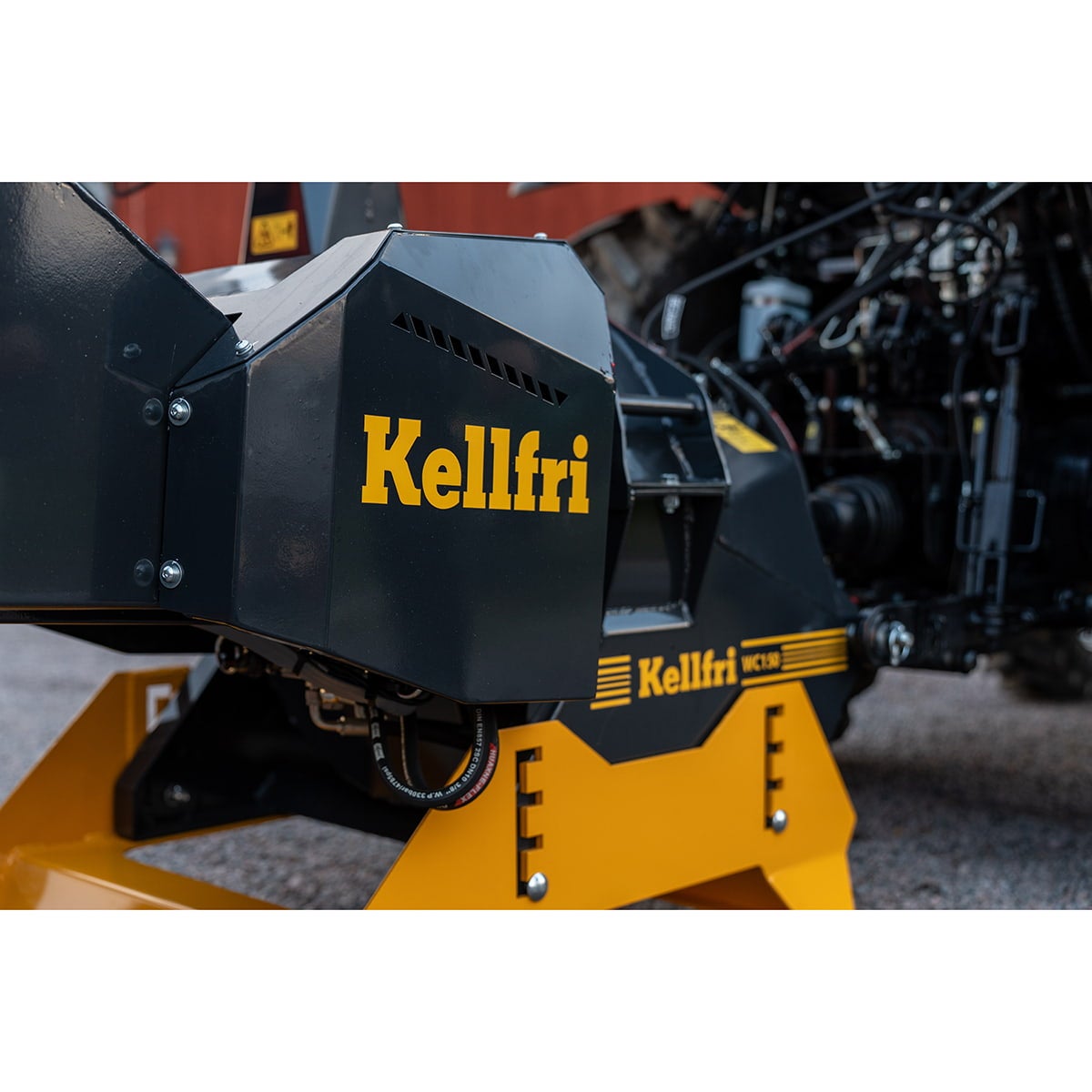 Chipper 150, with antistress hydraulic infeed