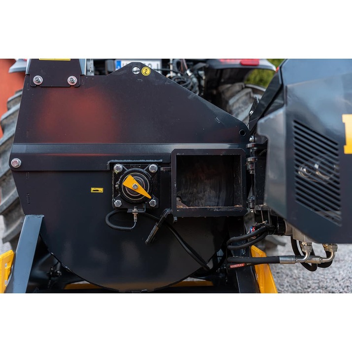Chipper 150, with antistress hydraulic infeed